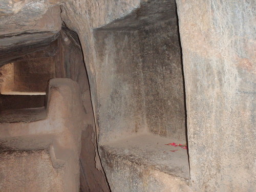 Q'Inqu - Holy Place.